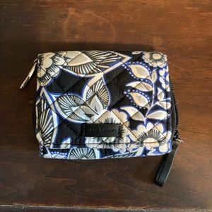 Vera Bradley small keychain wallet